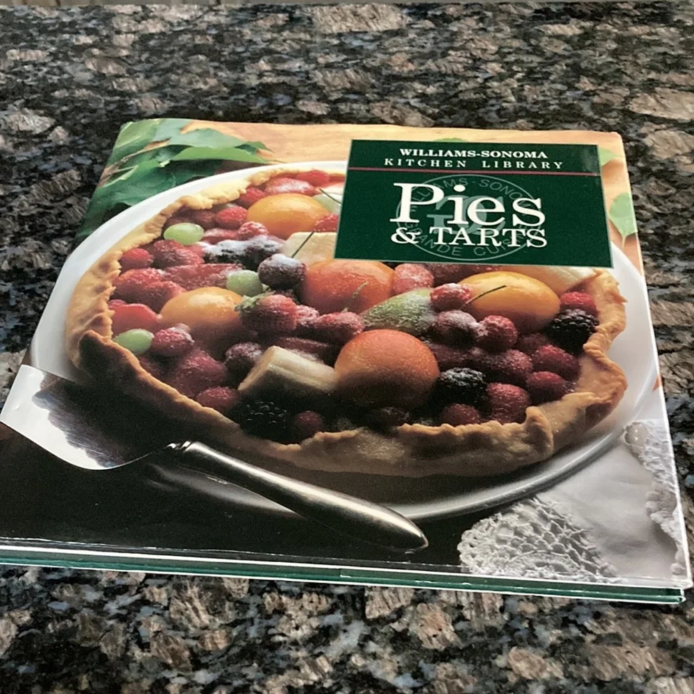 WILLIAMS-SONOMA KITCHEN LIBRARY PIES & TARTES HARDCOVER BOOK